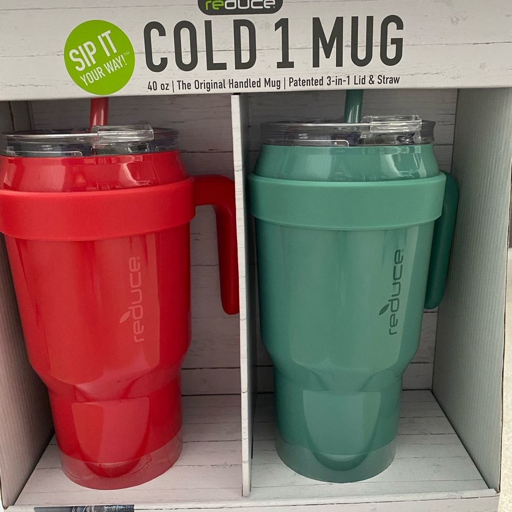 Brand new 2 pk Reduce 40 oz tumblers with straw lid and handle